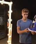 ALL_ACCESS-_Justin_s_NEO_dressing_room_mp4_000042086.jpg