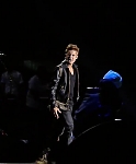 Justin_Bieber_-_All_Around_The_World_28Official29_ft__Ludacris_mp40250.jpg