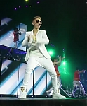Justin_Bieber_-_All_Around_The_World_28Official29_ft__Ludacris_mp40351.jpg