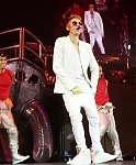 Justin_Bieber_-_All_Around_The_World_28Official29_ft__Ludacris_mp40640.jpg