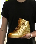 Justin_Bieber_-_Find_My_Gold_Shoes__adidas_NEO_contest_28129_mp40247.jpg