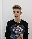 Justin_Bieber_News_-_Justin27s_video_message_for_Catalina2C_a_Make-A-Wish___045.jpg