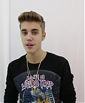 Justin_Bieber_News_-_Justin27s_video_message_for_Catalina2C_a_Make-A-Wish___096.jpg