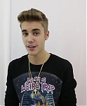 Justin_Bieber_News_-_Justin27s_video_message_for_Catalina2C_a_Make-A-Wish___237.jpg