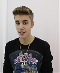 Justin_Bieber_News_-_Justin27s_video_message_for_Catalina2C_a_Make-A-Wish___238.jpg