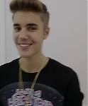 Justin_Bieber_News_-_Justin27s_video_message_for_Catalina2C_a_Make-A-Wish___293.jpg