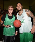 Justin_Bieber___Chris_Brown_at_Celebrity_Basketball_Game_BET_Experience_2014.jpg