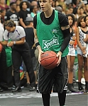 Justin_Bieber_at_Celebrity_Basketball_Game_BET_Experience_2014.jpg