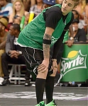 Justin_Bieber_at_Celebrity_Basketball_Game_BET_Experience_2014_9.jpg