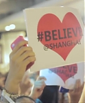 Justin_Bieber_surprised_NEO_fans_in_Shanghai21_mp40067.jpg