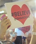 Justin_Bieber_surprised_NEO_fans_in_Shanghai21_mp40068.jpg