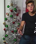 Special_holiday_surprise_from_Justin_Bieber21__NEOBieberdays_mp40713.jpg