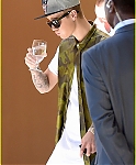justin-bieber-investigated-by-lapd-for-robbery-027E0.jpg