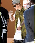 justin-bieber-investigated-by-lapd-for-robbery-05.jpg