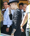 justin-bieber-yovanna-ventura-step-out-for-lunch-13.jpg