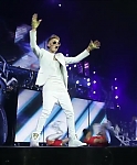 Justin_Bieber_-_All_Around_The_World_28Official29_ft__Ludacris_mp40331.jpg