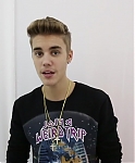 Justin_Bieber_News_-_Justin27s_video_message_for_Catalina2C_a_Make-A-Wish___093.jpg